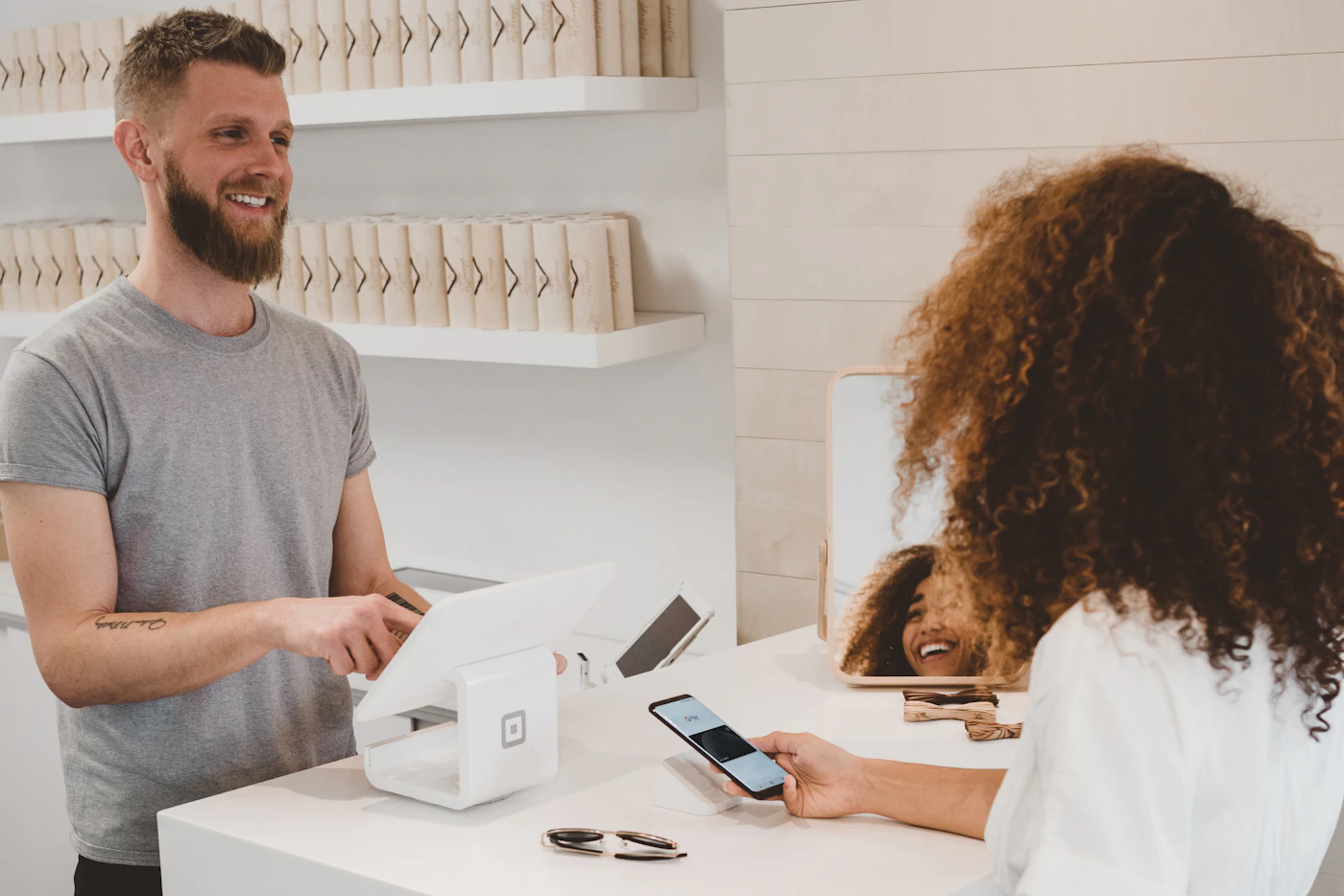 Titelbild: Was du vor dem Start eines Online-Shops wissen solltest